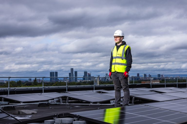cate panouri fotovoltaice sunt necesare pentru o centrala electrica